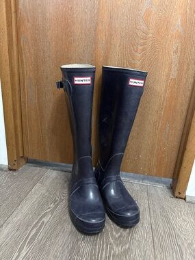 Hunter Black Tall Gloss Rain Boots